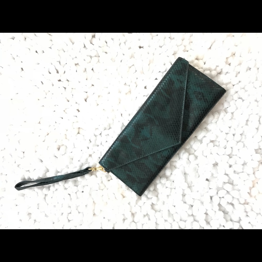 Marc Jacobs Wristlet (snake print faux leather)